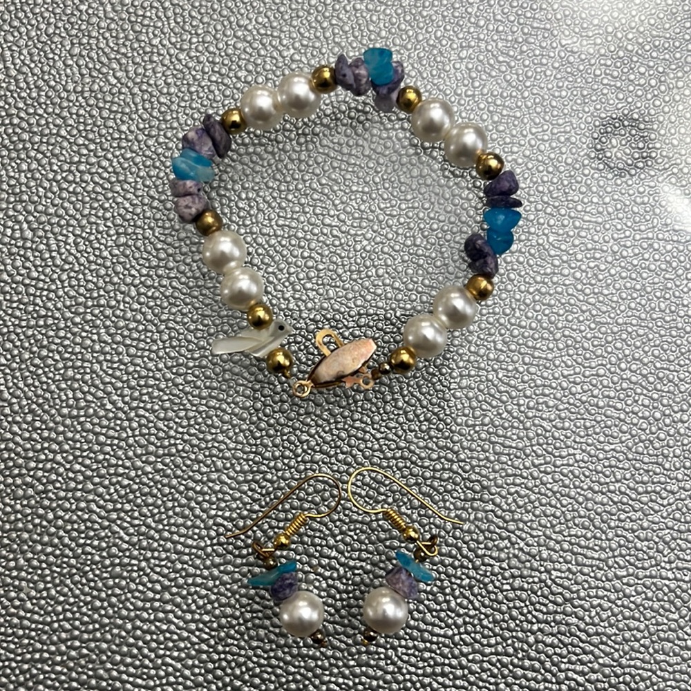 White Pearl Multi-Colored Pebble Styled Earring, Necklace, & Bracelet Set